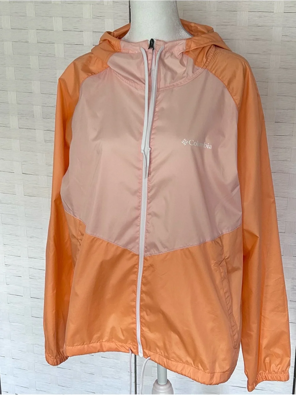 Columbia Flash Forward Orange Peach Lightweight Windbreaker